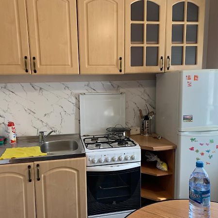 Уютная Квартирка В Центре Города 卡拉甘达 外观 照片